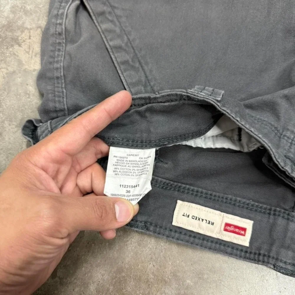 Wrangler Grey Distressed‎ & Faded Y2K Cargo Shorts Size 36